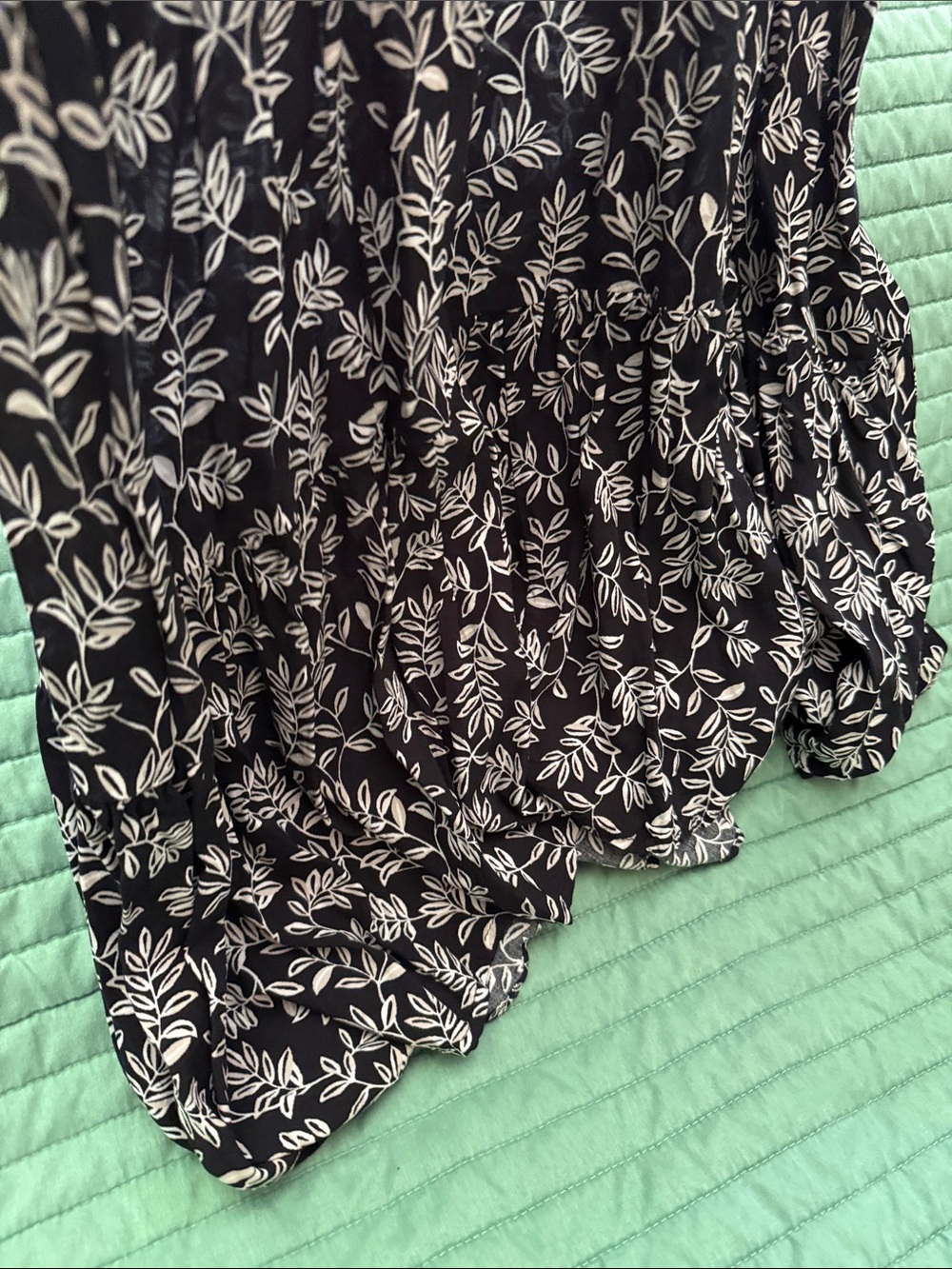 Old Navy Black and White Floral Maxi Dress - Picture 5 of 5